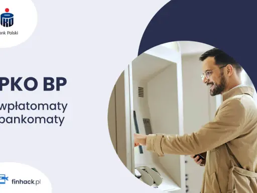 Mężczyzna korzysta z bankomatu wpłatomatu PKO BP.
